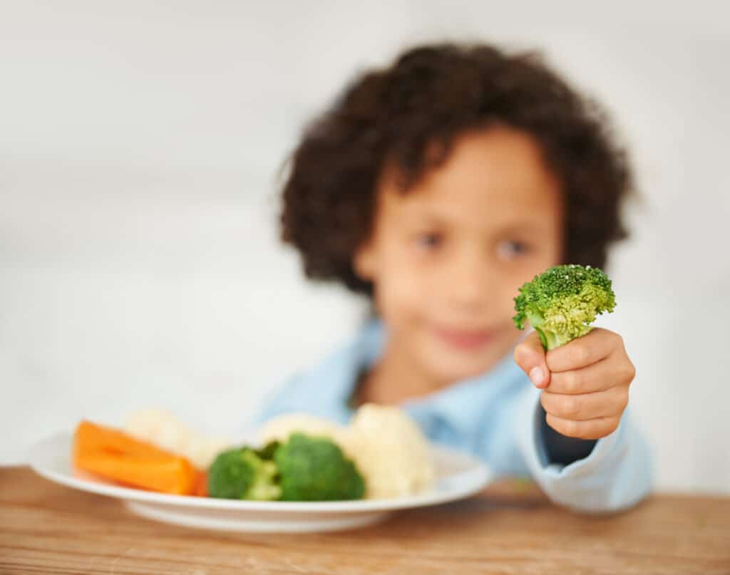 Nutrologia pediátrica vitaminas A, D, zinco e ácidos graxos ômega-3 — e sua relação com o desenvolvimento do sistema imunológico em lactentes e crianças de 0 a 5 anos